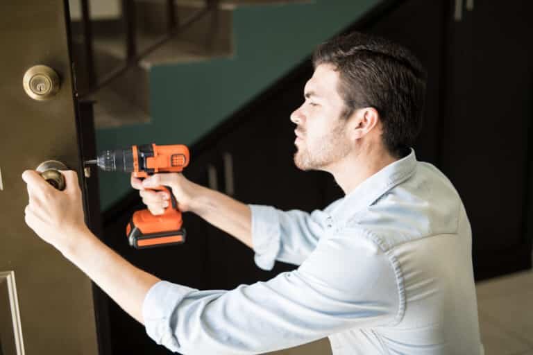 Atout-depann - Dépannage Serrurerie : Solutions Express 24h/24 Pour Vos Urgences - Featured Image 1